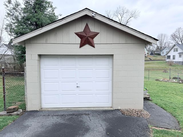 123 N Richardson Drive, Somerset, KY 42501