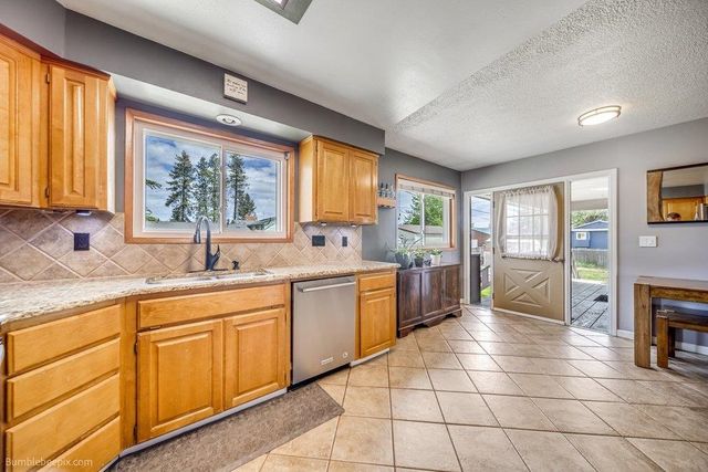 1007 E Fellows St, Medical Lake, WA 99022