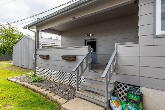 1007 E Fellows St, Medical Lake, WA 99022