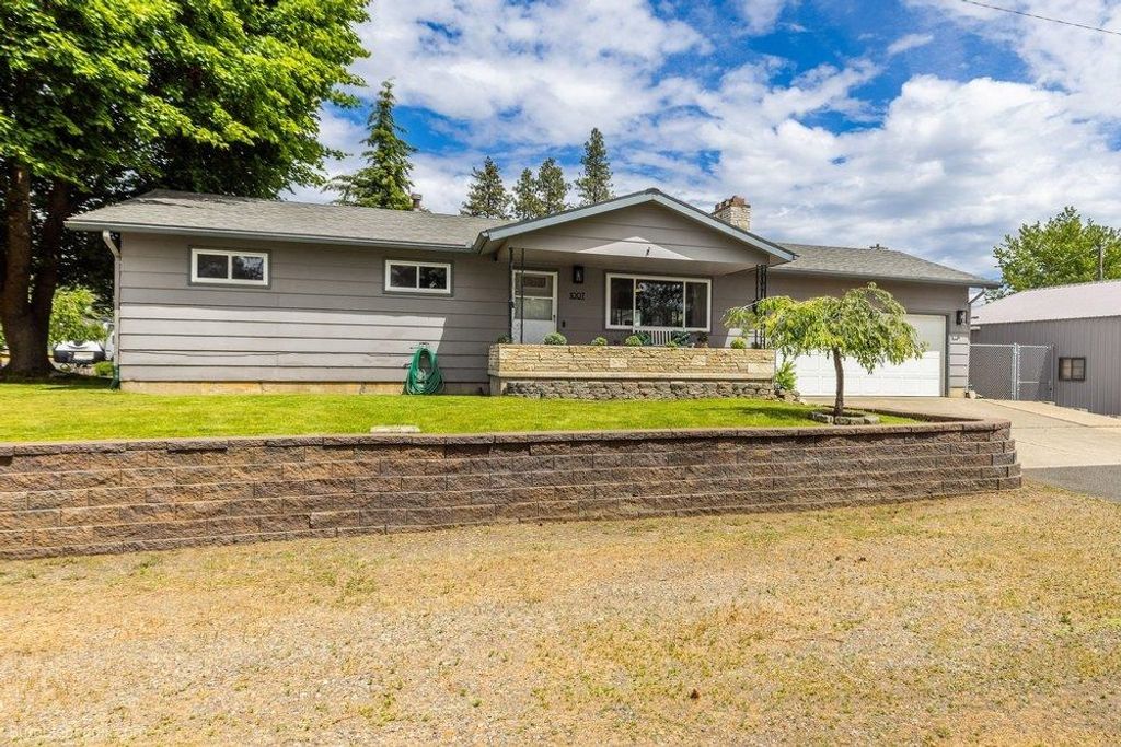 1007 E Fellows St, Medical Lake, WA 99022