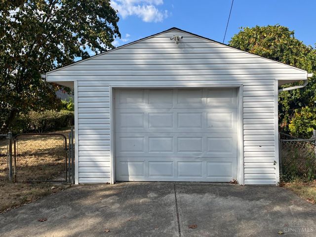 608 Fifteenth Avenue, Middletown, OH 45044