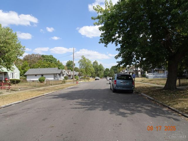 608 Fifteenth Avenue, Middletown, OH 45044