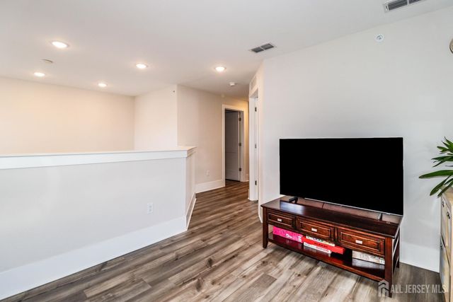 715 Station Road, Dunellen, NJ 08812