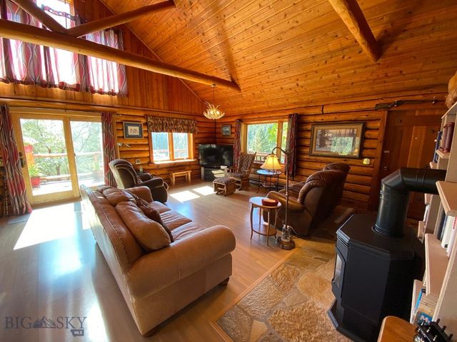 456 Friendspring Road, Whitehall, MT 59759