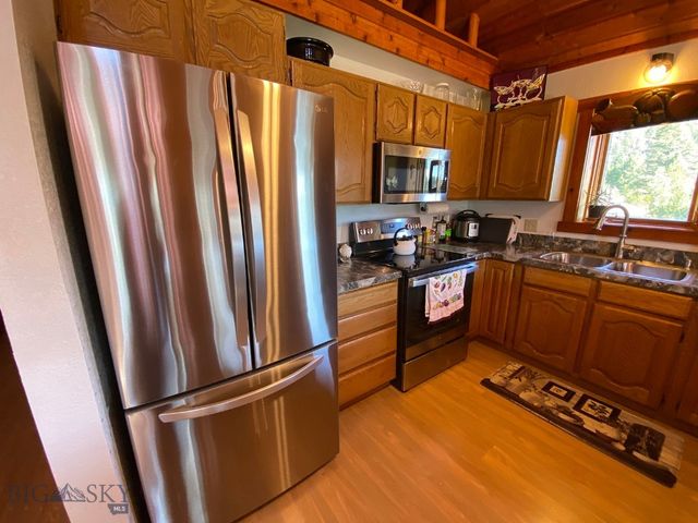 456 Friendspring Road, Whitehall, MT 59759
