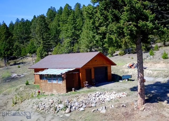 456 Friendspring Road, Whitehall, MT 59759