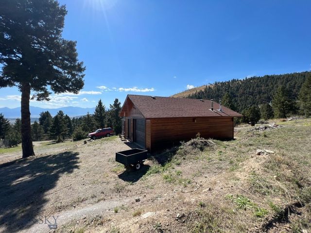 456 Friendspring Road, Whitehall, MT 59759