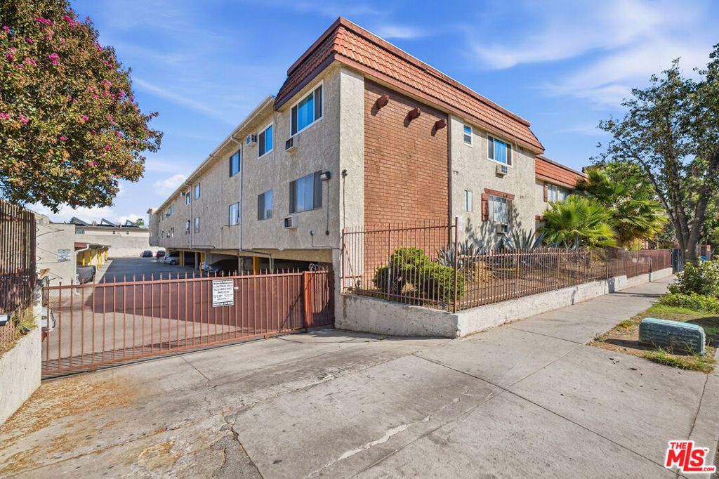 8800 Cedros Avenue 212, Panorama City, CA 91402 — photo 3