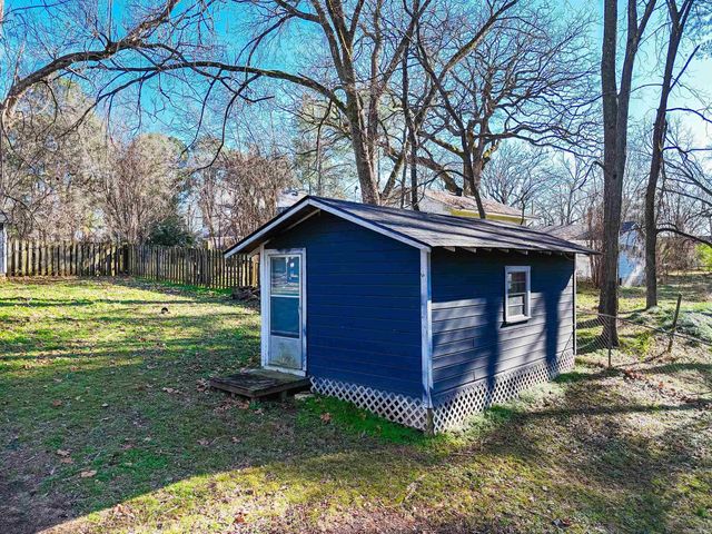 701 W Rhodes St, Clarksville, AR 72830