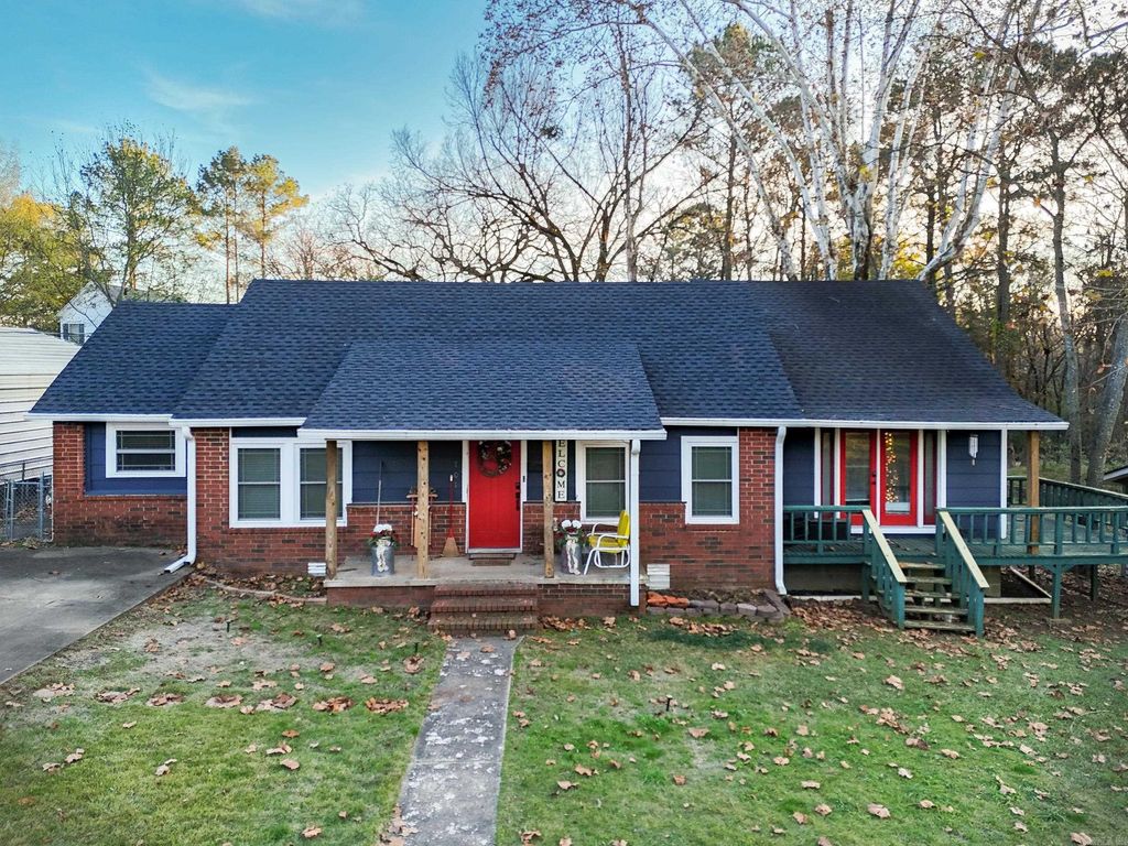 701 W Rhodes St, Clarksville, AR 72830