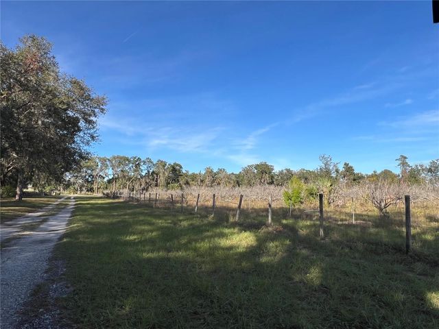 18250 RAVENSWOOD ROAD, Altoona, FL 32702