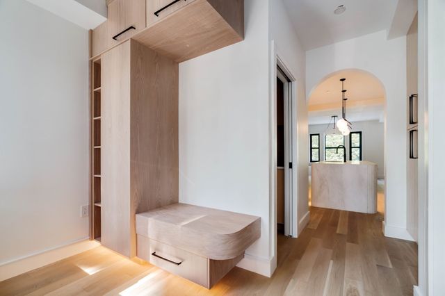 79 Park St 2, Brookline, MA 02446