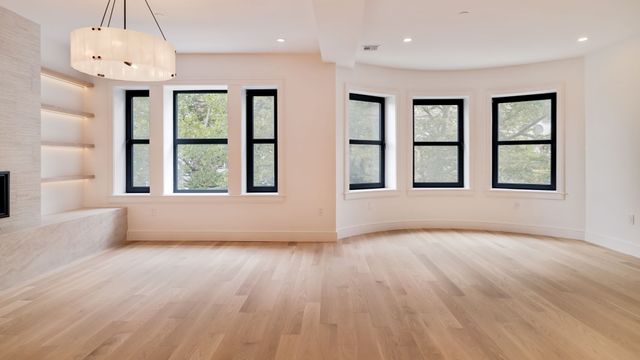 79 Park St 2, Brookline, MA 02446