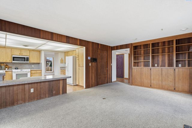 5307 W Irving, Pasco, WA 99301