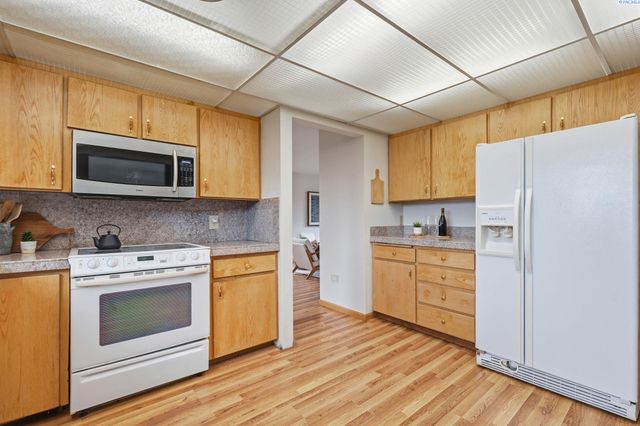 5307 W Irving, Pasco, WA 99301