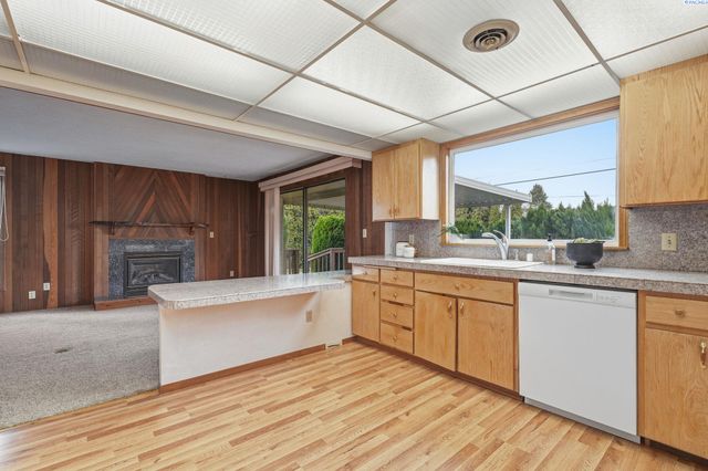 5307 W Irving, Pasco, WA 99301