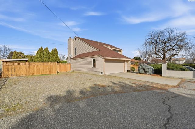 5307 W Irving, Pasco, WA 99301