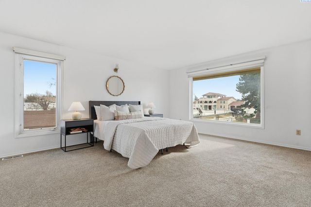 5307 W Irving, Pasco, WA 99301