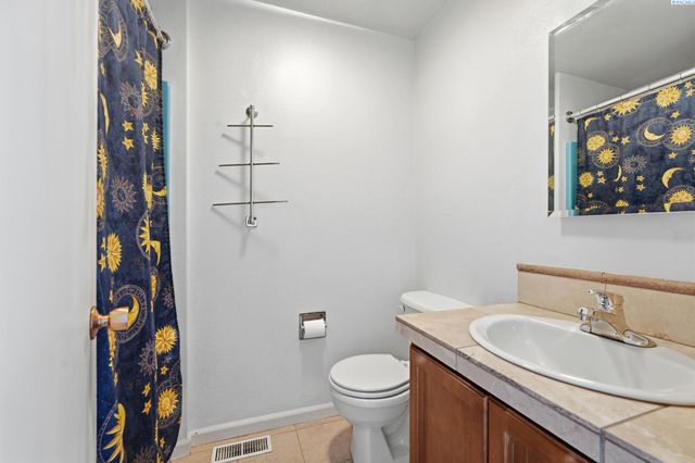 5307 W Irving, Pasco, WA 99301