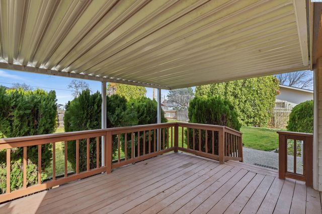 5307 W Irving, Pasco, WA 99301