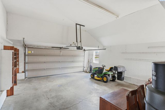 5307 W Irving, Pasco, WA 99301