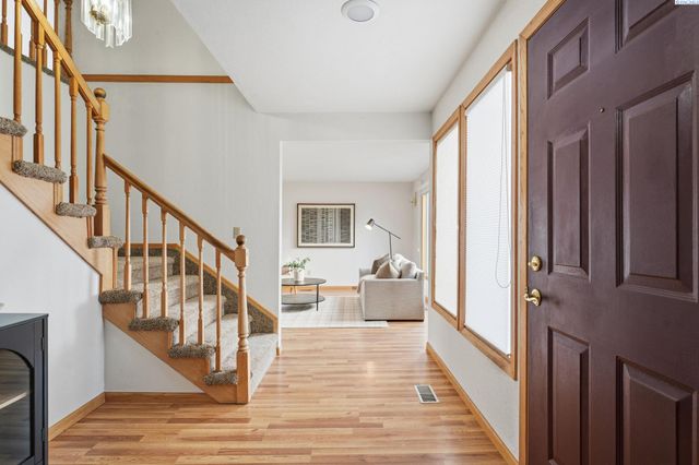 5307 W Irving, Pasco, WA 99301