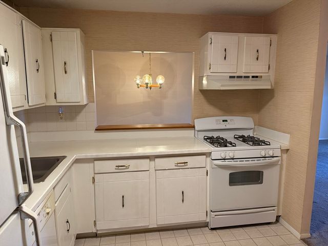 147 Sylvan 19A, Danvers, MA 01923