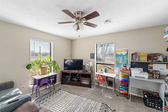 18047 S Quail Meadow Drive, Claremore, OK 74017