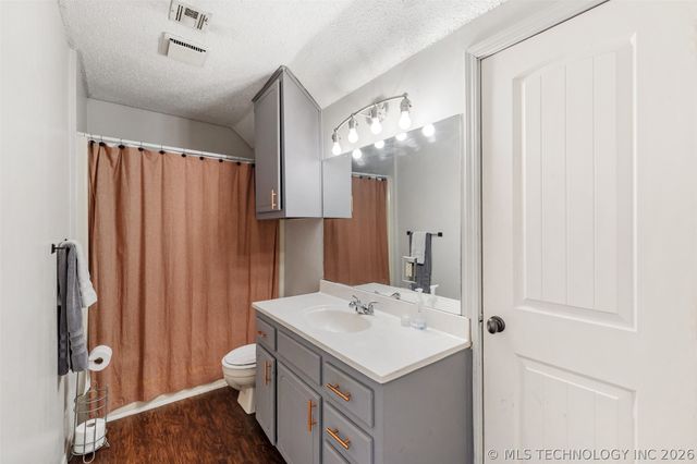 18047 S Quail Meadow Drive, Claremore, OK 74017