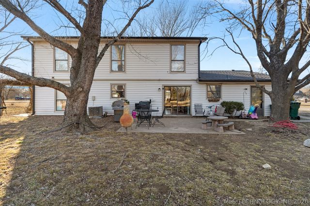 18047 S Quail Meadow Drive, Claremore, OK 74017