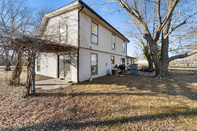 18047 S Quail Meadow Drive, Claremore, OK 74017