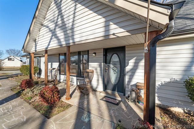 18047 S Quail Meadow Drive, Claremore, OK 74017