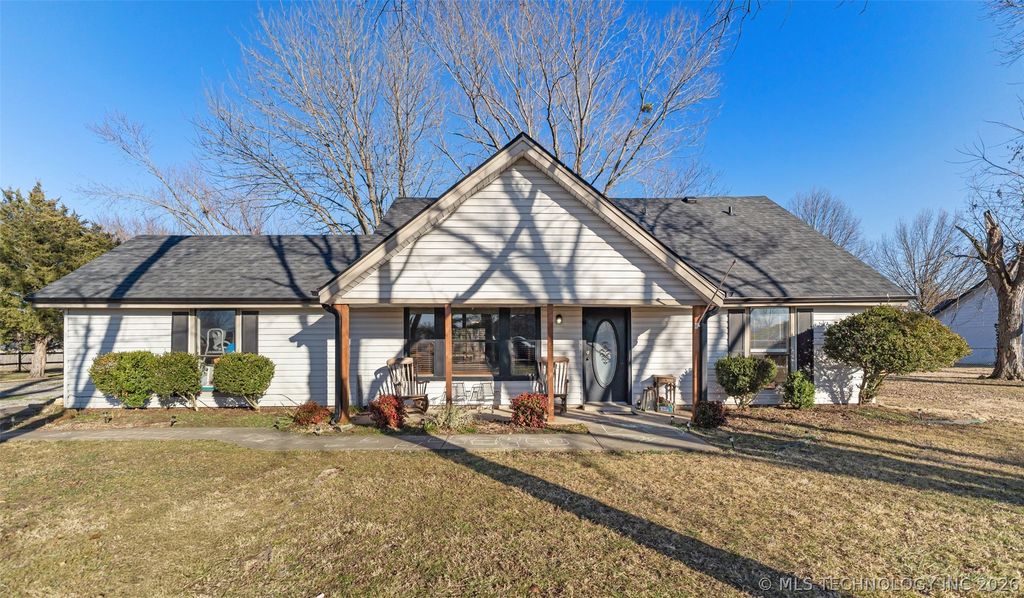 18047 S Quail Meadow Drive, Claremore, OK 74017