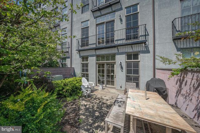 1832 FAIRMOUNT AVE, Philadelphia, PA 19130