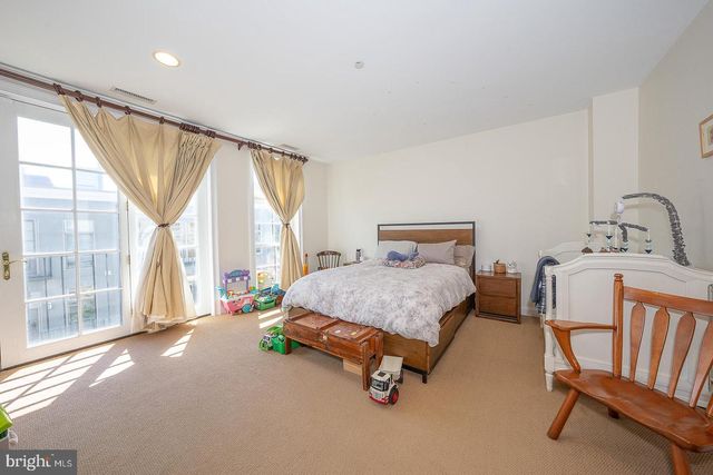 1832 FAIRMOUNT AVE, Philadelphia, PA 19130