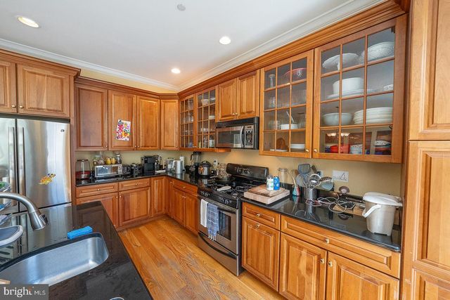 1832 FAIRMOUNT AVE, Philadelphia, PA 19130