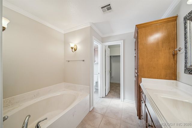 201 N Coo Y Yah Street, Pryor, OK 74361