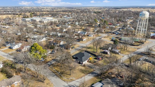 201 N Coo Y Yah Street, Pryor, OK 74361