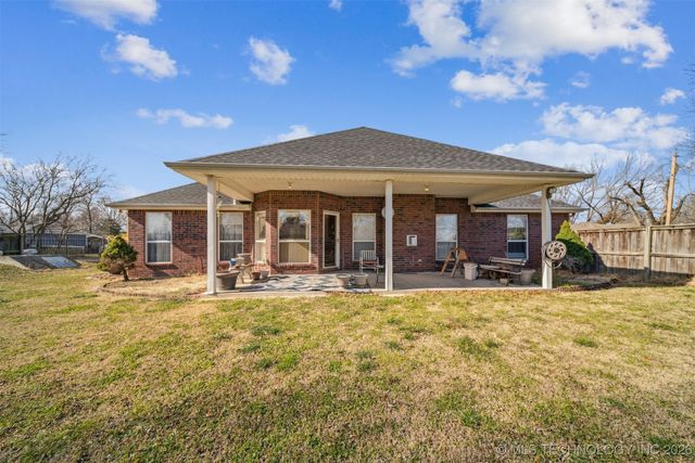 201 N Coo Y Yah Street, Pryor, OK 74361