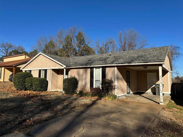 5692 BALLENMOOR DR, Memphis, TN 38141