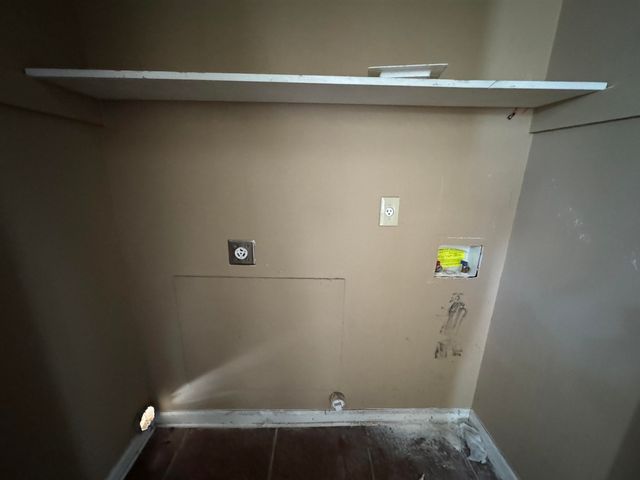 5692 BALLENMOOR DR, Memphis, TN 38141