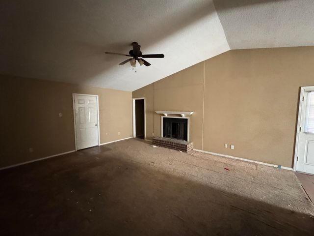 5692 BALLENMOOR DR, Memphis, TN 38141