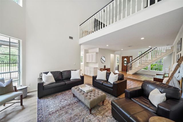 719 Somerset Street, Conroe, TX 77302