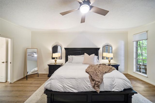 719 Somerset Street, Conroe, TX 77302