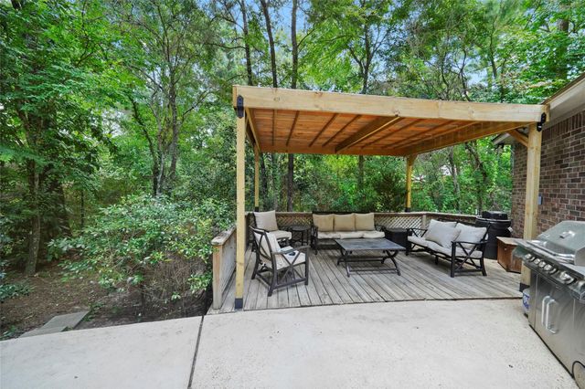 719 Somerset Street, Conroe, TX 77302