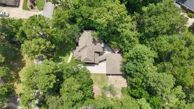 719 Somerset Street, Conroe, TX 77302