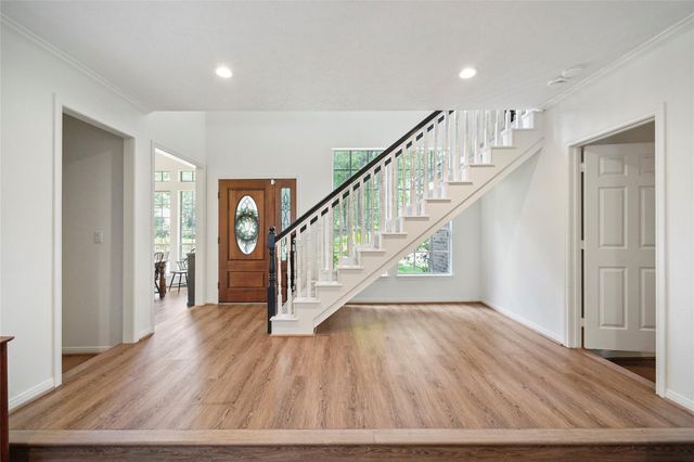 719 Somerset Street, Conroe, TX 77302