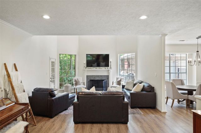 719 Somerset Street, Conroe, TX 77302