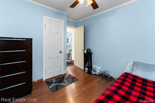 12937 Castle Street, Southgate, MI 48195