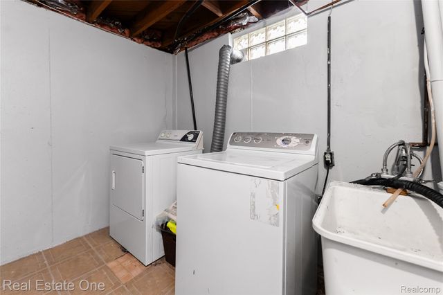 12937 Castle Street, Southgate, MI 48195
